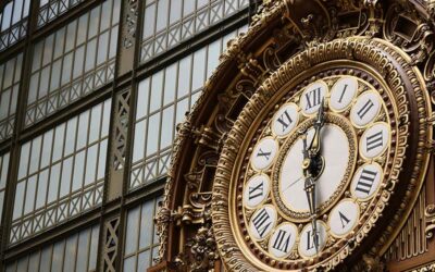 Musée d’Orsay et l’horloge de l’allée centrale des sculptures