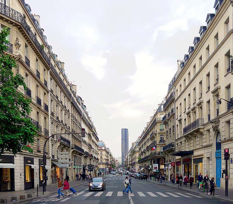 Rue de Rennes et Tour Montparnasse - Paris