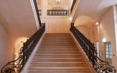 Musée Picasso à Paris – Magnifique escalier intérieur