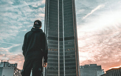 Tour Montparnasse vue depuis le sol